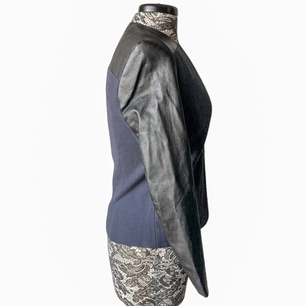 Baukjen leather sleeved